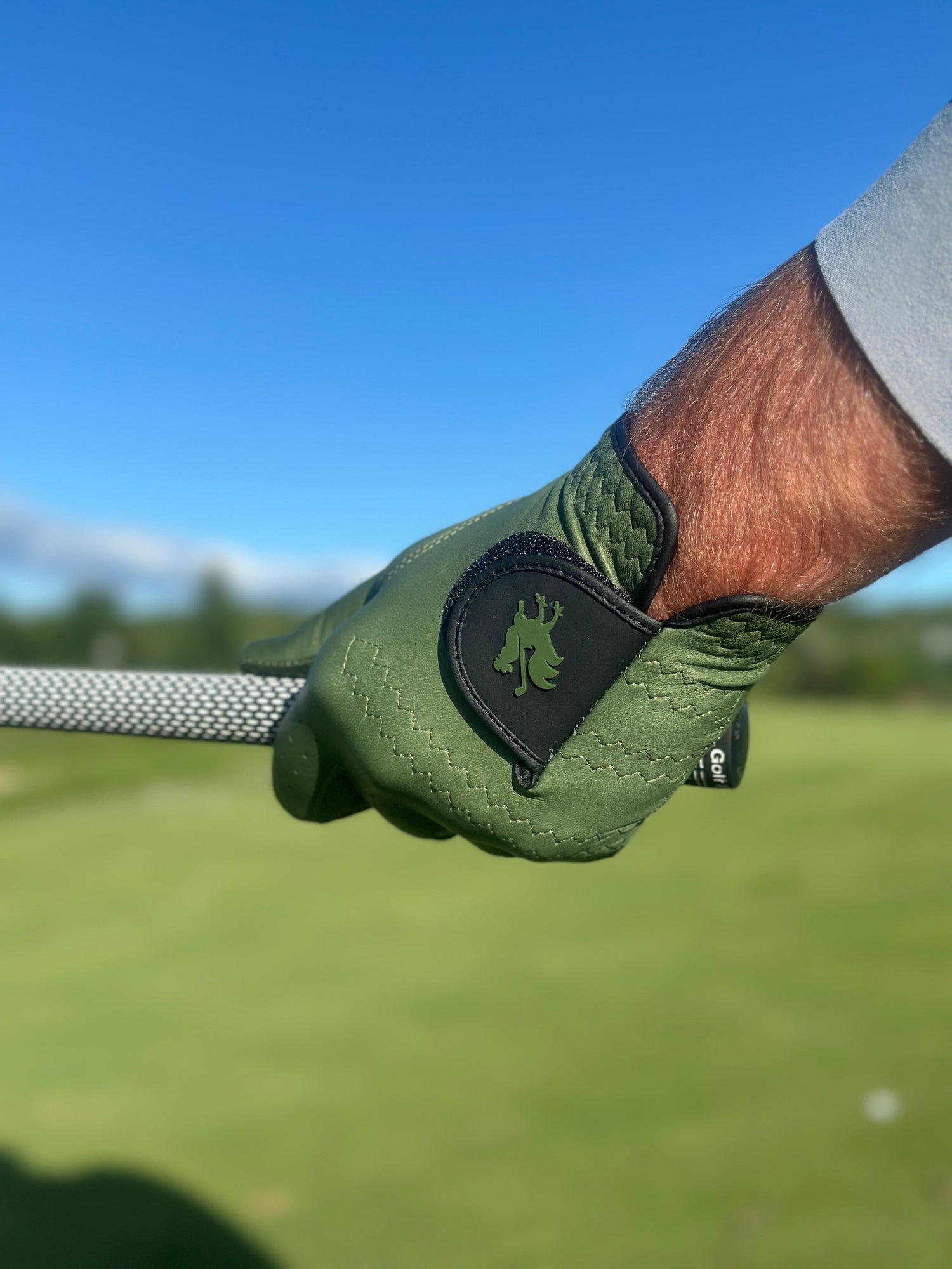 The Sergeant Major Canada - Red Rooster Golf Inc.